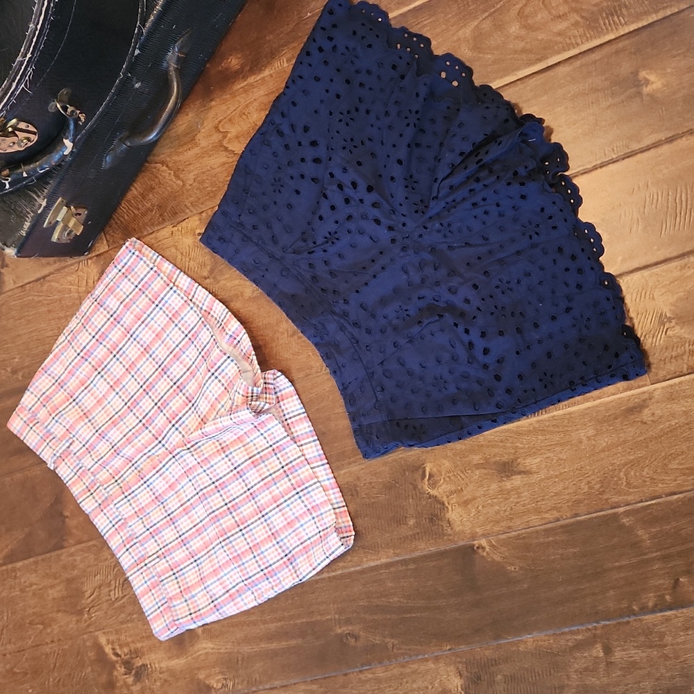 Loft Riviera and Eyelet short bundle